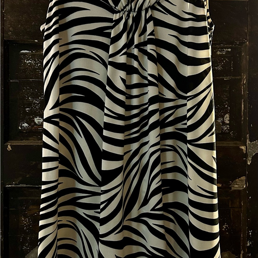 Chic Zebra Print Maxi Dress